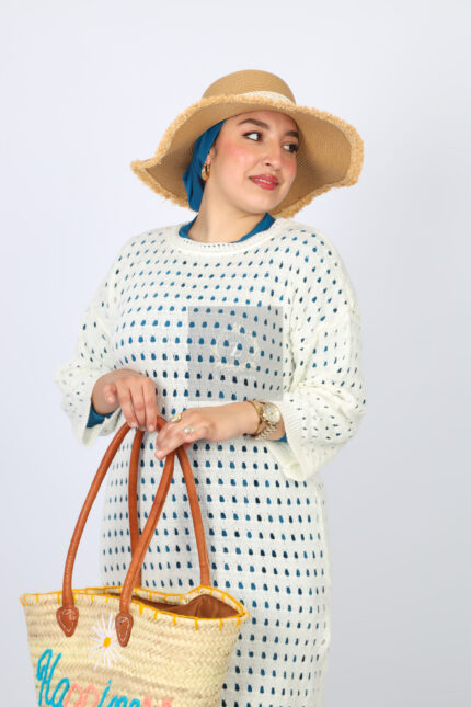 Robe cache maillot blanche.